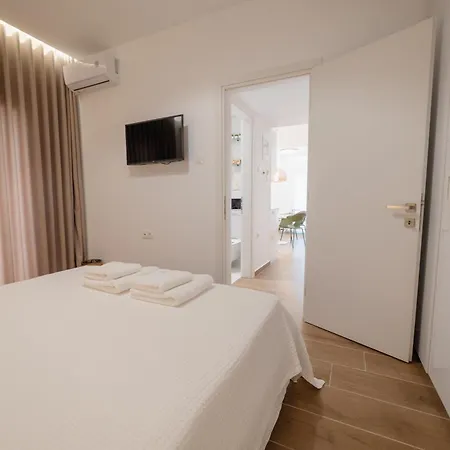 Ilisia Apartment